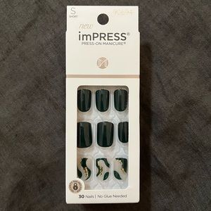 imPRESS Press On Fake Nails - Time Lapse - Dark Green & Gold 90694 Short Length
